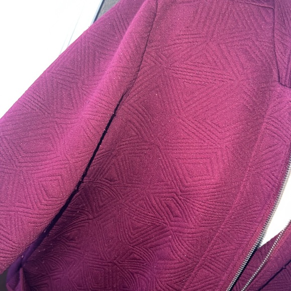 Jacket - Picture 2 of 6